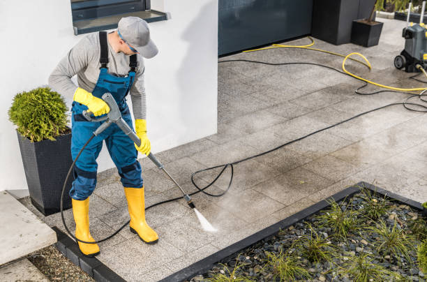 Best Garage Pressure Washing  in Mapleton, UT